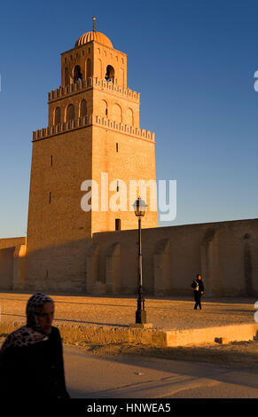 Tunez: Kairouan.The große Moschee. Moschee von Sidi Uqba im VI Jahrhundert gegründet ist der älteste Ort des Gebets in Nordafrika Stockfoto