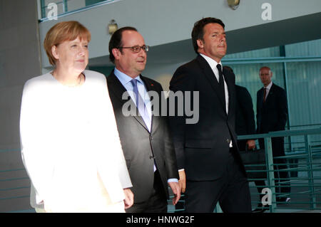 BKin Angela Merkel, Francois Hollande, Matteo Renzi - Treffen der dt. Bundeskanzlerin Mit Dem Italienischen Ministerpraesidenten Und Dem franzoesische Stockfoto