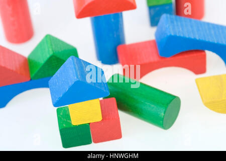 Bunte Holzbausteine - farbige Bausteine Stockfoto