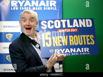 Ryanair-Chef Michael O'Leary während einer Pressekonferenz in Edinburgh, wo er seine 2017 Winter Zeitplan für Schottland bekannt. Stockfoto