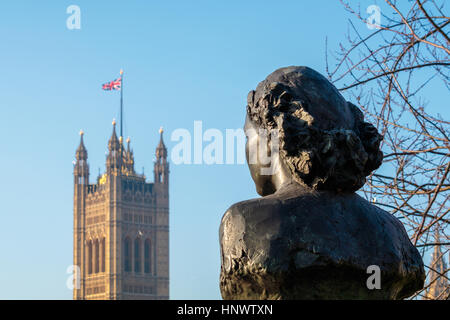 Statue von Violette Szabo in London Stockfoto