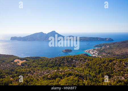 Erhöhten Blick auf die Küste und die Insel Dragonera aus Mallorca, Spanien Stockfoto