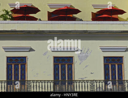Ein Detail der Benitez de Parejo Gebäude, Plaza Vieja, Havanna, Kuba Stockfoto
