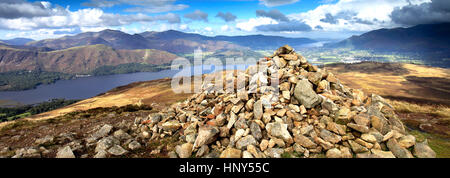 Sommer, Juli, August, Bleaberry fiel, Lake District National Park, Grafschaft Cumbria, England, UK. Bleaberry fiel ist eines der 214 Wainwright Spaziergänge fiel Stockfoto