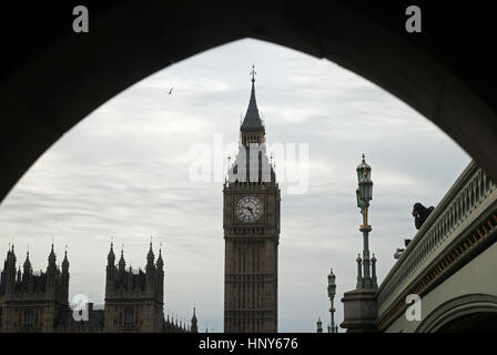 Gesamtansicht der Big Ben und den Houses of Parliament in London. Stockfoto