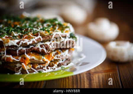 Leber Kuchen gefüllt mit Gemüse Stockfoto