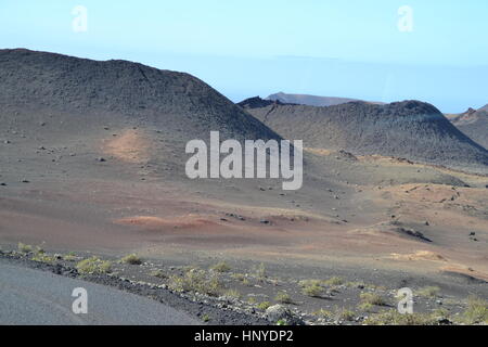 Timanfaya Nationalpark ist Spanisch National Park auf Lanzarote Insel. den Park ganz oben ist der vulkanische Boden. touristische Attraktion Stockfoto