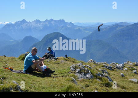 Berchtesgaden, Deutschland - 24. August 2016 - Wanderer auf Schneibstein im deutschen Alpen Stockfoto