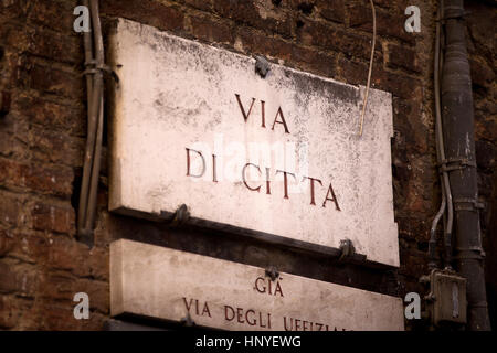 Die Streetsign der Via di Città in Siena, Toskana Stockfoto