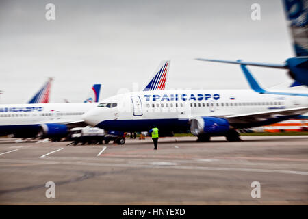Moskau, Russland - Oktober 2012: "Transaero" Flugzeug Unternehmen auf dem internationalen Flughafen "Scheremetjewo" Stockfoto