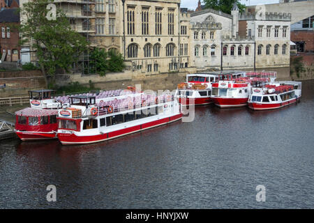 Fünf Fluss Ouse Sightseeing-Boote Stockfoto