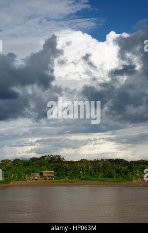 Peru, peruanische Amazonas-Landschaft. Das Foto präsentieren Maranon Flusslandschaft Stockfoto