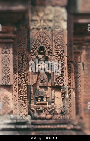 Stein-Wandmalereien und Skulpturen in Angkor Wat, Kambodscha Stockfoto