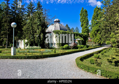 Parkanlage in Stadt Daruvar mit alten römischen Thremal Bad bauen, Julius Park, Kroatien Stockfoto