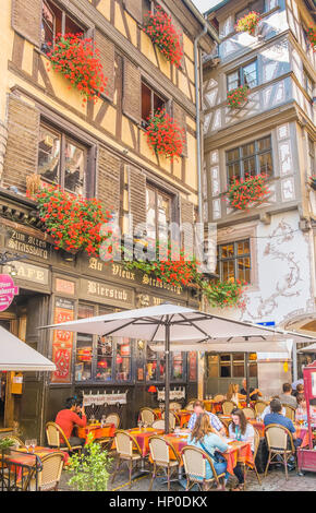 Au Vieux Straßburg, traditionelles elsässisches Restaurant, Stockfoto