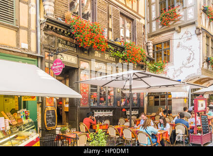 Au Vieux Straßburg, traditionelles elsässisches Restaurant, Stockfoto