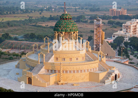 Samovsara Mandir-Tempel in Palitana in Gujarat, eine heilige Stätte in der Jain-Religion, die Pilger nach Indien von auf der ganzen Welt anzieht Stockfoto