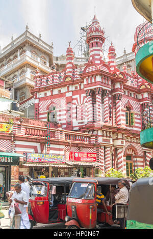 Colombo, SRI LANKA - NOVEMBER 1: geschäftigen Markt Straße 1. November 2014 in Colombo, Sri Lanka. Stockfoto