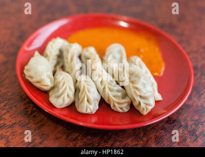 Vegetarische tibetische Momo Knödel in Nepal Stockfoto