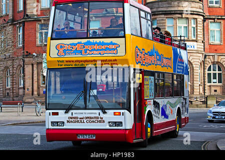 City Explorer Bus die Touristen rund um Sehenswürdigkeiten in Liverpool UK Stockfoto