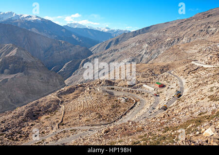 Malerische Aussicht auf Spiti Tal vom Nako Dorf (3625 m), Himachal Pradesh, Indien. Stockfoto