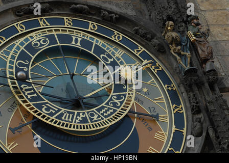 Astronomische Uhr am Altstädter Rathaus in Prag Stockfoto