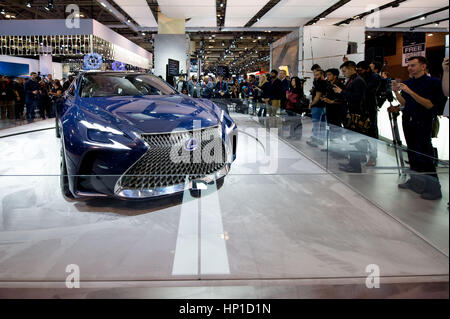 Toronto, Kanada. 16. Februar 2017. Lexus LF-FC Konzept vorgestellt während 2017 Canadian International Autoshow Medienvorschau Tag im Toronto Metro Convention Centre. Dominic Chan/EXimages/Alamy Live-Nachrichten Stockfoto