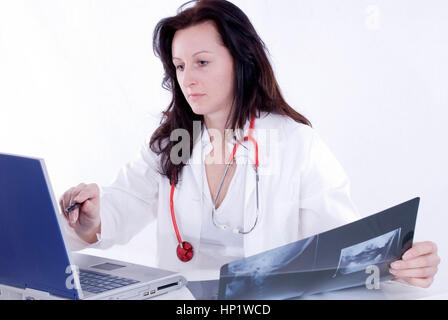 Model Release, Aerztin Im Buero - Arzt im Büro Stockfoto