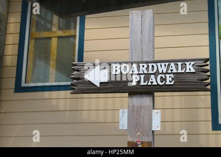 Promenade-Schild am John's Pass in Madeira Beach, Florida Stockfoto