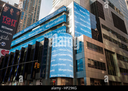 Morgan Stanley engagiert sich für Eigenwerbung auf der Digitalanzeige auf ihre Gebäude in New York auf Donnerstag, 16. Februar 2017. (© Richard B. Levine) Stockfoto