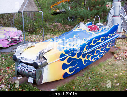 Steve Hellers skurrile Volkskunst in Boiceville, NY, verwandelt Altmetall und Holz in fantastische Skulpturen mit einem Retro-futuristischen Touch. Stockfoto