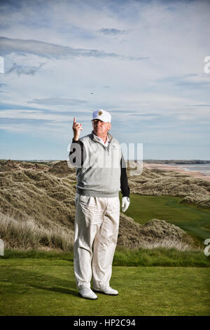 Präsident Donald Trump fotografiert im Trump International Golf Course in Aberdeen, Schottland. Stockfoto