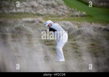 Präsident Donald Trump fotografiert im Trump International Golf Course in Aberdeen, Schottland. Stockfoto