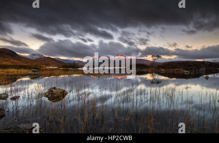 Loch keine Achlaise, Rannoch Moor, Glencoe Landschaften, Schottisches Hochland Stockfoto