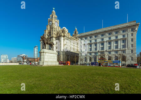 Die Hafen-Skyline am Albert Dock in Liverpool Stockfoto