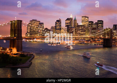 Brooklynbridge und Downtown.New York City, USA Stockfoto