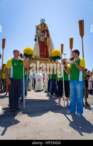 Prozession in Virgen del Carmen Tag oder Carmen Jungfrau (16 Juli). Stockfoto