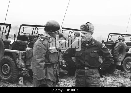 General Garrison H. Davidson auf Manöver mit der 7. Armee in der Bundesrepublik Deutschland Stockfoto
