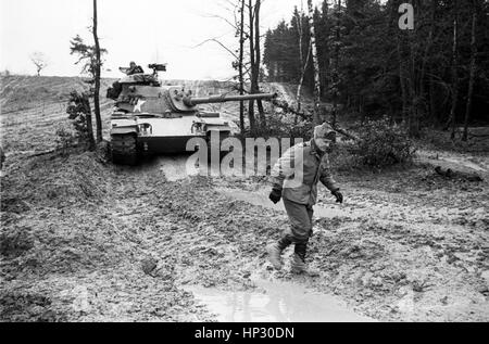 General Garrison H. Davidson auf Manöver mit der 7. Armee in der Bundesrepublik Deutschland Stockfoto