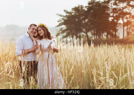 Glückliche Frau mit ihrem Ehemann Stockfoto
