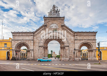Haupttor, Cementerio Cristobal Colon, Dickdarm Friedhof, La Habana, Kuba Stockfoto