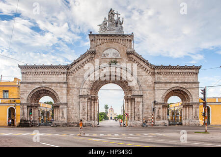 Haupttor, Cementerio Cristobal Colon, Dickdarm Friedhof, La Habana, Kuba Stockfoto