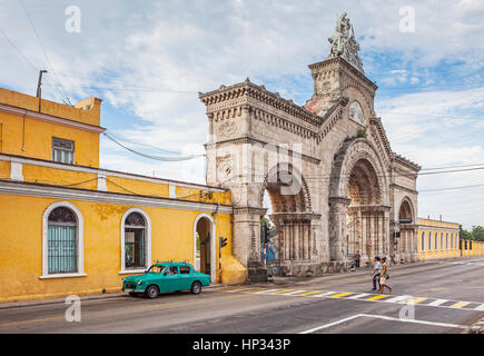 Haupttor, Cementerio Cristobal Colon, Dickdarm Friedhof, La Habana, Kuba Stockfoto