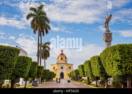 Kapelle in Cementerio Cristobal Colon, Dickdarm Friedhof, La Habana, Kuba Stockfoto