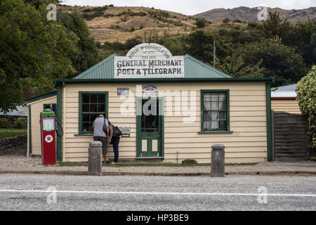 Die alte telegraph Office und Vollkaufleute Gebäude, Cardrona, Südinsel, Neuseeland. Stockfoto