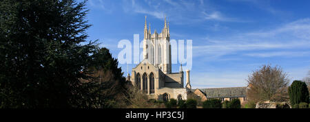 Frühling Blick über St. Edmundsbury Cathedral, Stadt Bury St. Edmunds, Suffolk County, England Stockfoto