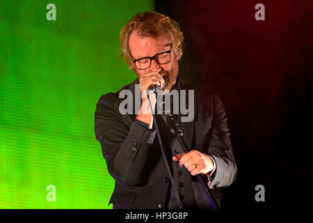 BARCELONA - 30 Mai: The National (US-amerikanische Indie-Rock-Band) in Konzert im Heineken Primavera Sound Festival 2014 (PS14) am 30. Mai 2014 in Barcelona, Stockfoto