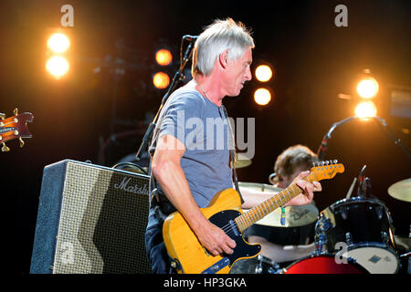 BENICASSIM, Spanien - 18 Juli: Paul Weller (Sänger, Songwriter und Musiker) führt auf FIB Festival am 18. Juli 2014 in Benicassim, Spanien. Stockfoto