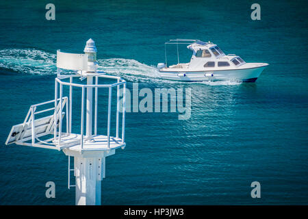 Malerische Luftaufnahme am Adriatischen Meer im Sommer. Stockfoto