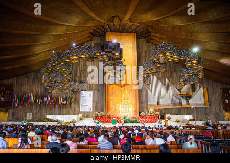 Neue Basilica de Nuestra Senora de Guadalupe, Nuestra Señora de Guadalupe, Mexiko-Stadt, Mexiko. Stockfoto